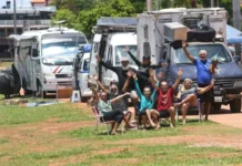 A vida nômade de quem escolhe um motorhome para morar e viajar o mundo