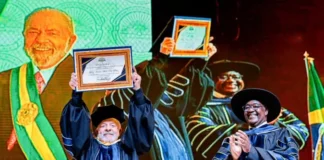 Lula recebe título de Doutor Honoris Causa em universidade de Maputo