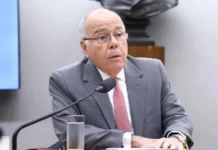 Mauro Vieira diz que EUA têm interesse em resolver tarifaço ao Brasil