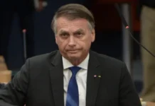 Bolsonaro passará por novo procedimento contra soluços na segunda