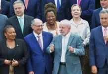 Lula cobra de ministros que atuem no combate à violência contra a mulher