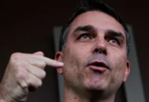 Flávio Bolsonaro candidato? O vai e vem de senador na corrida pela Presidência