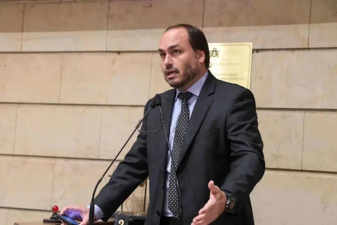 1_carlos-bolsonaro-59728501