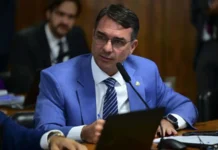 Flávio é o escolhido de Bolsonaro para disputar a Presidência em 2026