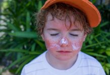 Dezembro Laranja reforça importância do protetor solar no combate ao câncer de pele