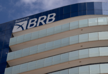 BRB conclui entrega de 152 mil cartões de uniforme escolar