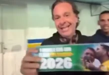 Lindbergh aciona TSE por campanha eleitoral antecipada a Flávio Bolsonaro