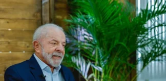 Bolsonaro é “cachorro louco” e vai “tentar morder” se for solto, diz Lula