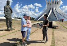 Guias de turismo transformam visitas em experiências e impulsionam crescimento internacional de Brasília