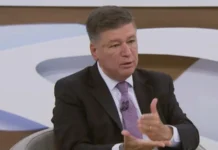 Vorcaro trocou mensagens com número funcional do STF, diz Carlos Viana