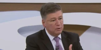 Vorcaro trocou mensagens com número funcional do STF, diz Carlos Viana