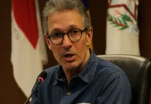 Zema vai apresentar pedido de impeachment de Moraes na segunda