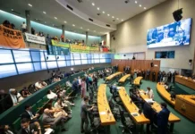 Celina Leão sanciona reajuste e gratificações para servidores da CLDF