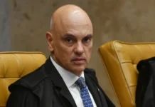Por que Moraes é quem toma decisões sobre a família Bolsonaro?