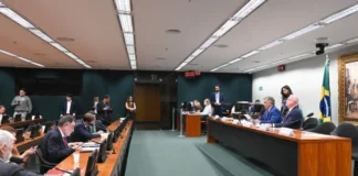 Fim da 6×1: o que ocorre agora com a aprovação da PEC na CCJ da Câmara