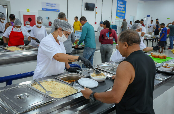 Restaurantes comunitários comemoram os 66 anos de Brasília com cardápio especial nesta quinta-feira (23)