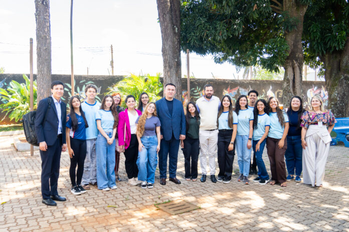 CAPA DENTRO - Visita PISA ao CED 08 do Gama- Foto André Amendoeira-16