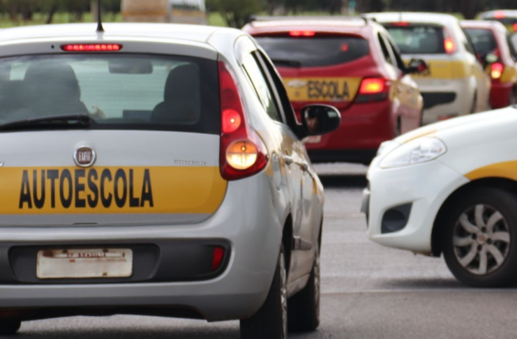Divulgadas regras para autorização de instrutor de trânsito no DF