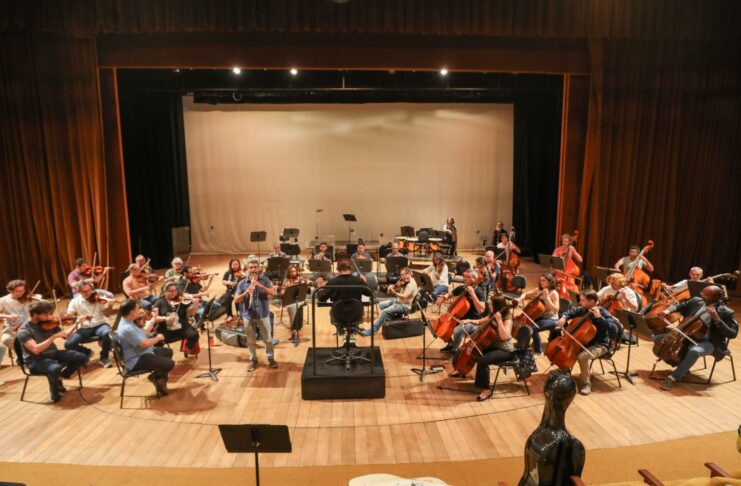 Após reforma do GDF no Teatro Nacional, Orquestra Sinfônica completa um ano de retorno à casa com recorde de público