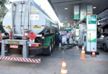 Lei que prevê redução de até R$ 1,20 no diesel entra em vigor no DF