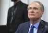 Caso Master: Renan Calheiros pede bloqueio de R$ 117 milhões por rombo no Iprev