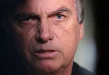 Moraes autoriza Bolsonaro a depor em caso de arma apreendida em blitz