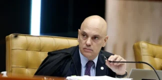 Oposição protocola novo pedido de impeachment de Moraes por restrições a Flávio Bolsonaro