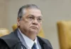Dino critica totalitarismo e diz que omissão de magistrados é inconstitucional