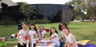 Diversão longe das telas estimula criatividade e convivência em família