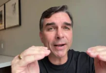 Crise na campanha de Flávio Bolsonaro cresce antes das convenções
