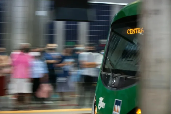 19042021-rf-_-greve-dos-metroviarios-_-estacao-ceilandia-centro_-010-1