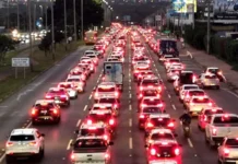 Preso no trânsito? Veja quantos dias moradores do DF perdem no congestionamento
