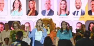 Michelle Bolsonaro envia carta a apoiadores e é confirmada candidata ao Senado