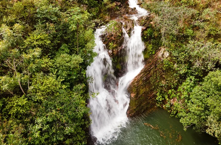 Pratique tirolesa em destinos de ecoturismo pertinho de Brasília