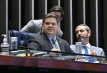 Oposição vê Alcolumbre em ofensiva para reeleger Lula e garantir comando do Senado