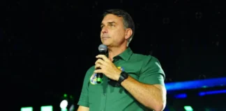 PF consulta autoridades argentinas sobre possível viagem de Flávio Bolsonaro ao país