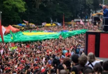 Lula recebe apoio de milhares na Paulista, defende 6×1 e critica decisão do TSE