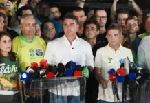 Flávio Bolsonaro ficará sem cargo eletivo pela primeira vez em 24 anos